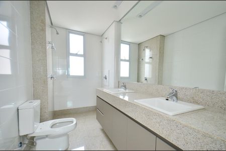 Apartamento para alugar com 139m², 4 quartos e 3 vagas Apartamento para alugar com 139m², 4 quartos e 3 vagasBanheiro suíte 1