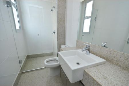 Apartamento para alugar com 139m², 4 quartos e 3 vagas Apartamento para alugar com 139m², 4 quartos e 3 vagasBanheiro suíte 2