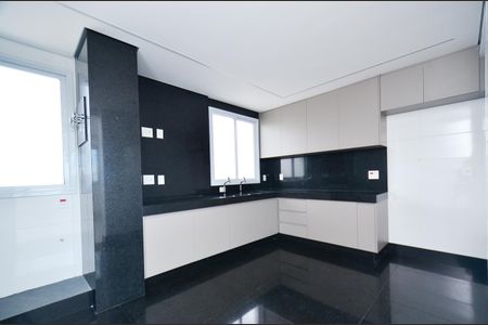 Apartamento para alugar com 139m², 4 quartos e 3 vagas Apartamento para alugar com 139m², 4 quartos e 3 vagasCozinha
