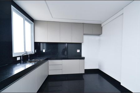 Apartamento para alugar com 139m², 4 quartos e 3 vagas Apartamento para alugar com 139m², 4 quartos e 3 vagasCozinha