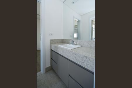 Apartamento para alugar com 139m², 4 quartos e 3 vagas Apartamento para alugar com 139m², 4 quartos e 3 vagasBanheiro Semi-Suíte