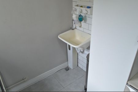 Apartamento à venda com 45m², 2 quartos e 1 vagaÁrea de Serviço