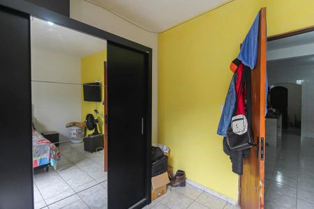 Casa à venda com 125m², 5 quartos e 2 vagas Casa à venda com 125m², 5 quartos e 2 vagasQuarto - Casa 2