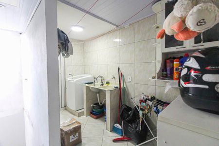 Casa à venda com 125m², 5 quartos e 2 vagas Casa à venda com 125m², 5 quartos e 2 vagasÁrea de Serviço 1 - Casa 1