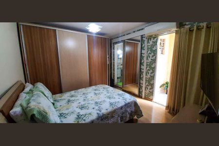 Casa à venda com 100m², 3 quartos e 2 vagas Casa à venda com 100m², 3 quartos e 2 vagasSuíte