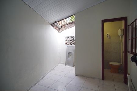 Casa à venda com 70m², 1 quarto e 1 vagaÁrea de Serviço