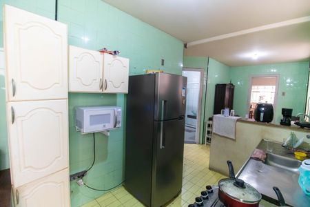 Casa à venda com 250m², 3 quartos e 3 vagas Casa à venda com 250m², 3 quartos e 3 vagasCozinha