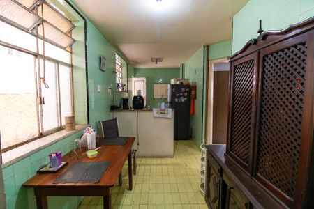 Casa à venda com 250m², 3 quartos e 3 vagas Casa à venda com 250m², 3 quartos e 3 vagasCozinha