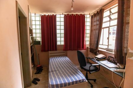 Casa à venda com 250m², 3 quartos e 3 vagas Casa à venda com 250m², 3 quartos e 3 vagasSuíte