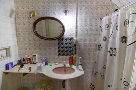 Casa à venda com 250m², 3 quartos e 3 vagas Casa à venda com 250m², 3 quartos e 3 vagasBanheiro da Suíte