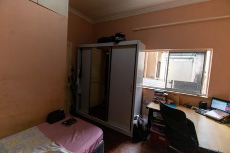 Casa à venda com 250m², 3 quartos e 3 vagas Casa à venda com 250m², 3 quartos e 3 vagasQuarto 1