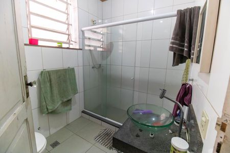 Casa à venda com 250m², 3 quartos e 3 vagas Casa à venda com 250m², 3 quartos e 3 vagasBanheiro Social