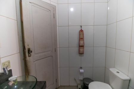 Casa à venda com 250m², 3 quartos e 3 vagas Casa à venda com 250m², 3 quartos e 3 vagasBanheiro Social