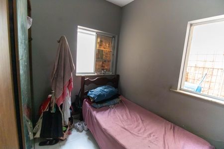 Casa à venda com 250m², 3 quartos e 3 vagas Casa à venda com 250m², 3 quartos e 3 vagasQuarto 2