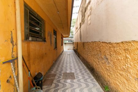 Casa à venda com 250m², 3 quartos e 3 vagas Casa à venda com 250m², 3 quartos e 3 vagasÁrea externa