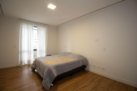 Apartamento à venda com 864m², 5 quartos e 2 vagasSuíte 2