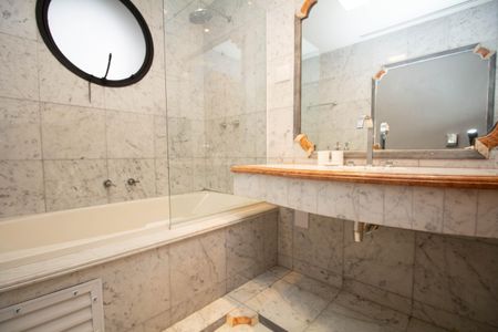 Apartamento à venda com 864m², 5 quartos e 2 vagasBanheiro 4