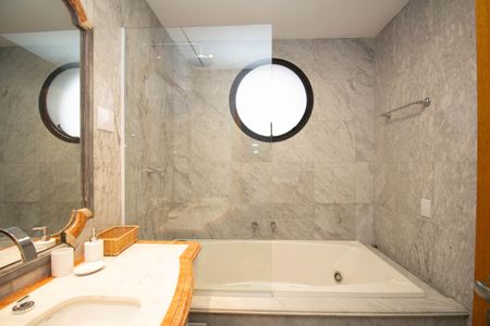 Apartamento à venda com 864m², 5 quartos e 2 vagasBanheiro 3