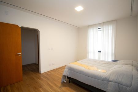 Apartamento à venda com 864m², 5 quartos e 2 vagasSuíte 2