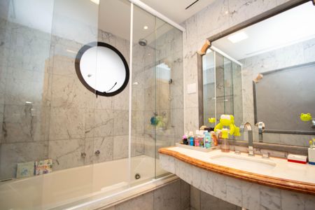 Apartamento à venda com 864m², 5 quartos e 2 vagasBanheiro 5