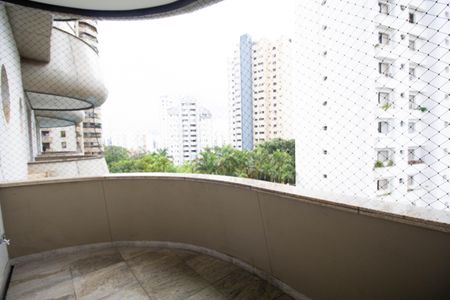 Apartamento à venda com 864m², 5 quartos e 2 vagasVaranda Suíte 2