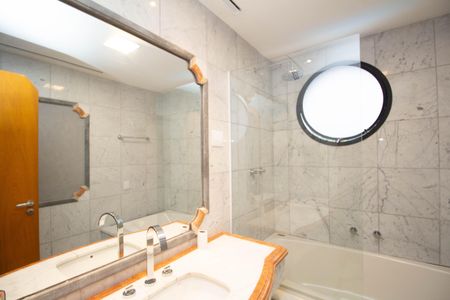 Apartamento à venda com 864m², 5 quartos e 2 vagasBanheiro 6