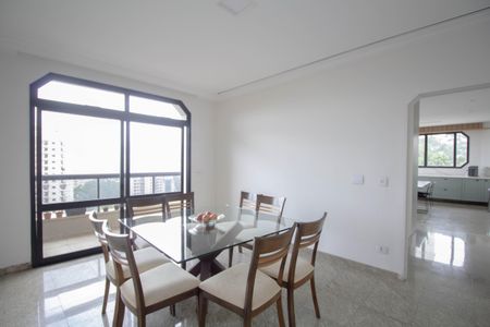 Apartamento à venda com 864m², 5 quartos e 2 vagasCopa