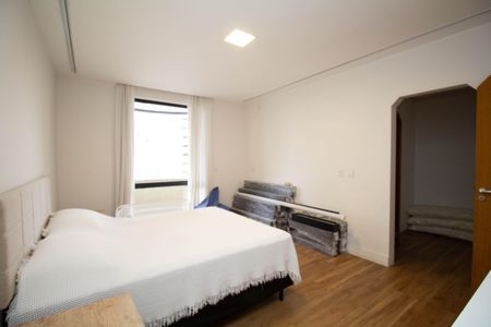 Apartamento à venda com 864m², 5 quartos e 2 vagasSuíte 3