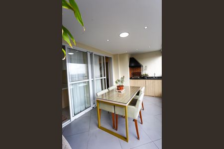 Apartamento à venda com 91m², 3 quartos e 2 vagas Apartamento à venda com 91m², 3 quartos e 2 vagasVaranda