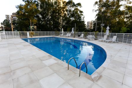 Apartamento à venda com 91m², 3 quartos e 2 vagas Apartamento à venda com 91m², 3 quartos e 2 vagasÁrea comum - Piscina