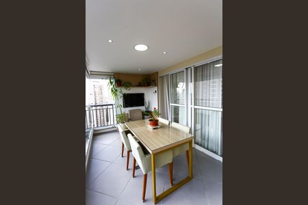 Apartamento à venda com 91m², 3 quartos e 2 vagas Apartamento à venda com 91m², 3 quartos e 2 vagasVaranda da Sala
