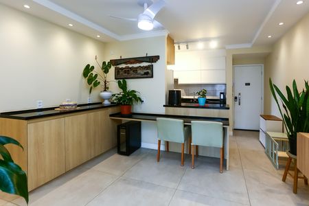 Apartamento à venda com 91m², 3 quartos e 2 vagas Apartamento à venda com 91m², 3 quartos e 2 vagasSala
