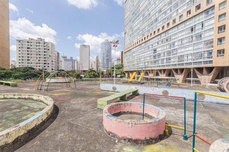 Studio para alugar com 28m², 1 quarto e sem vaga Studio para alugar com 28m², 1 quarto e sem vagaÁrea comum - Playground