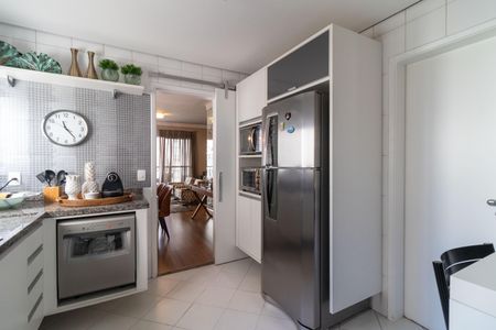 Apartamento para alugar com 155m², 3 quartos e 2 vagas Apartamento para alugar com 155m², 3 quartos e 2 vagasCozinha