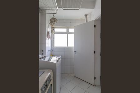 Apartamento para alugar com 155m², 3 quartos e 2 vagas Apartamento para alugar com 155m², 3 quartos e 2 vagasÁrea de Serviço