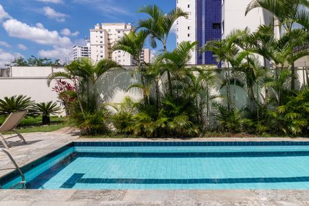 Apartamento para alugar com 155m², 3 quartos e 2 vagas Apartamento para alugar com 155m², 3 quartos e 2 vagasÁrea comum - Piscina