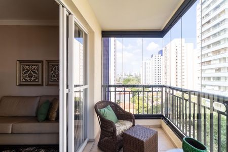 Apartamento para alugar com 155m², 3 quartos e 2 vagas Apartamento para alugar com 155m², 3 quartos e 2 vagasVaranda