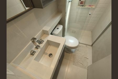 Apartamento à venda com 76m², 2 quartos e 2 vagasBanheiro Social