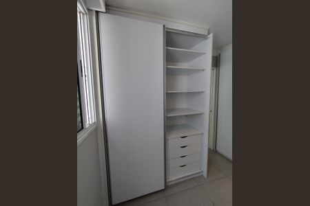Apartamento à venda com 76m², 2 quartos e 2 vagasCloset da suíte