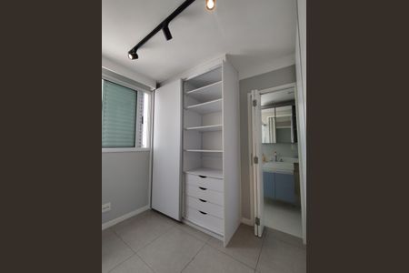 Apartamento à venda com 76m², 2 quartos e 2 vagasCloset da suíte