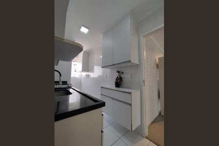 Apartamento à venda com 76m², 2 quartos e 2 vagasCozinha 