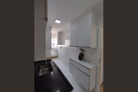 Apartamento à venda com 76m², 2 quartos e 2 vagasCozinha 