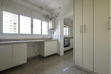 Apartamento para alugar com 258m², 4 quartos e 4 vagas Apartamento para alugar com 258m², 4 quartos e 4 vagasÁrea de Serviço