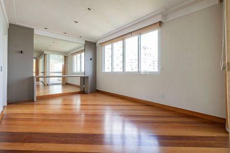 Apartamento para alugar com 258m², 4 quartos e 4 vagas Apartamento para alugar com 258m², 4 quartos e 4 vagasSala