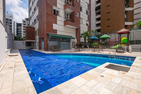 Apartamento para alugar com 258m², 4 quartos e 4 vagas Apartamento para alugar com 258m², 4 quartos e 4 vagasPiscina