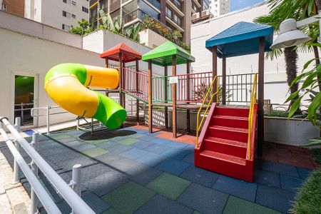 Apartamento para alugar com 258m², 4 quartos e 4 vagas Apartamento para alugar com 258m², 4 quartos e 4 vagasPlayground