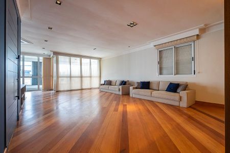 Apartamento para alugar com 258m², 4 quartos e 4 vagas Apartamento para alugar com 258m², 4 quartos e 4 vagasSala