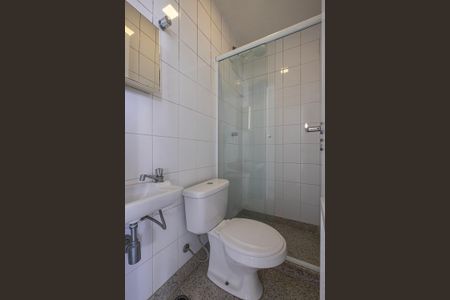 Apartamento para alugar com 258m², 4 quartos e 4 vagas Apartamento para alugar com 258m², 4 quartos e 4 vagasÁrea de Serviço - Banheiro