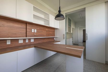 Apartamento para alugar com 258m², 4 quartos e 4 vagas Apartamento para alugar com 258m², 4 quartos e 4 vagasCozinha - Copa