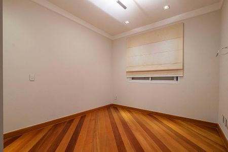 Apartamento para alugar com 258m², 4 quartos e 4 vagas Apartamento para alugar com 258m², 4 quartos e 4 vagasSuíte 3